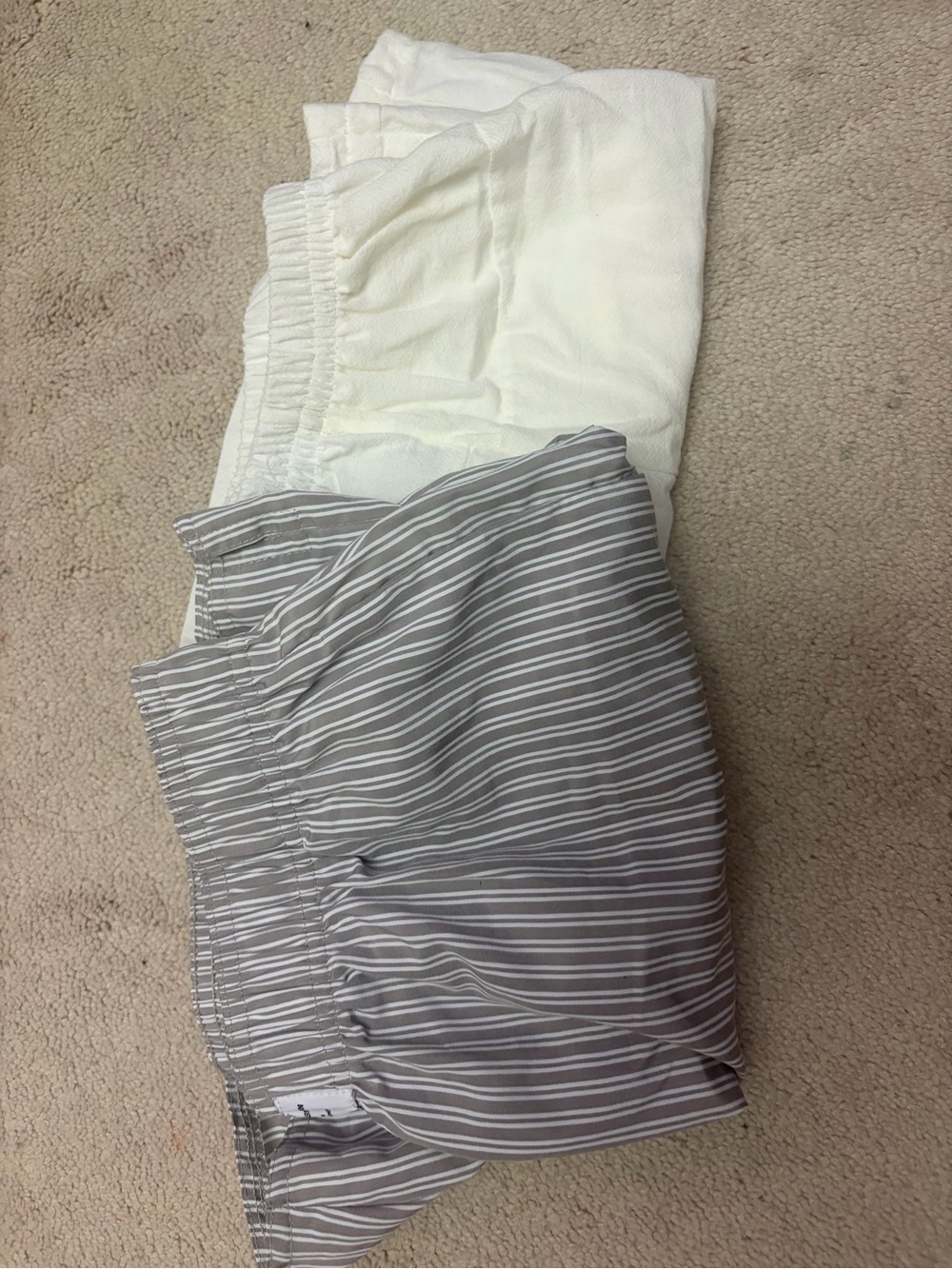 Light Gray Striped and White Elastic-Waist Women's Shorts - Set - Picture 5 of 5